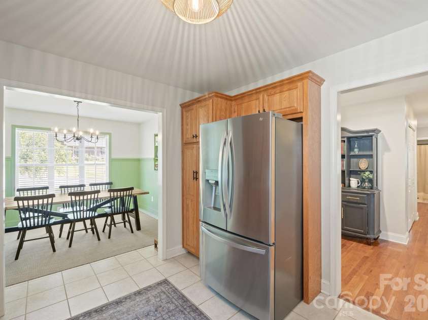 9530 Driftwood Court, Hickory, NC 28601.  MLS# CAR4429180, YatesRealty ID 53497. 