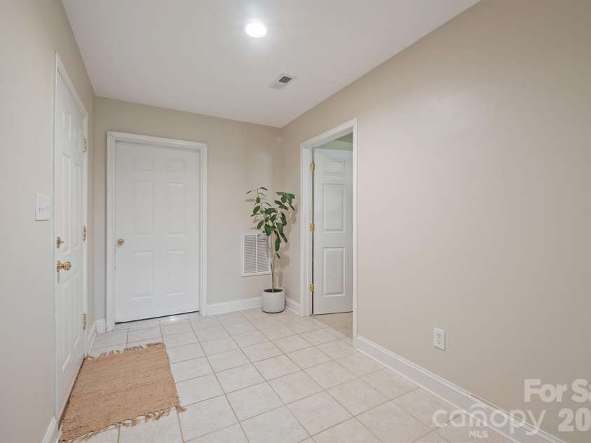 9530 Driftwood Court, Hickory, NC 28601.  MLS# CAR4429180, YatesRealty ID 53497. 