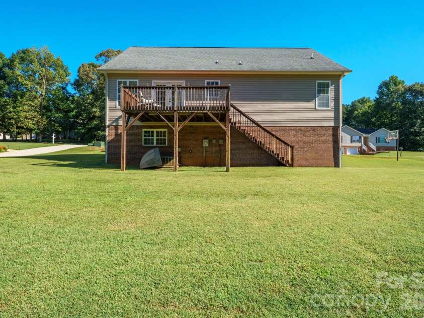 9530 Driftwood Court, Hickory, NC 28601.  MLS# CAR4429180, YatesRealty ID 53497. 