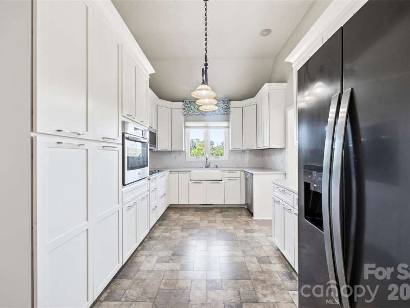 100 Country Creek Drive, Kings Mountain, NC 28086.  MLS# CAR4428896, YatesRealty ID 53498. 