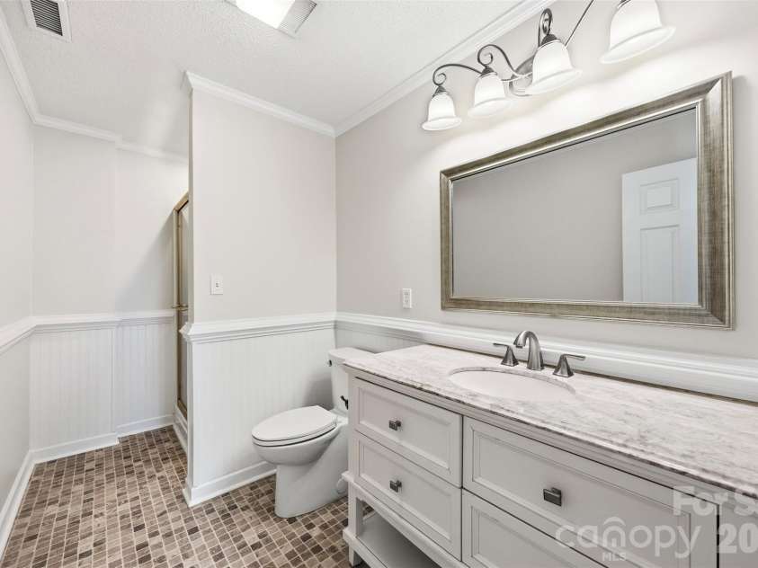 100 Country Creek Drive, Kings Mountain, NC 28086.  MLS# CAR4428896, YatesRealty ID 53498. 