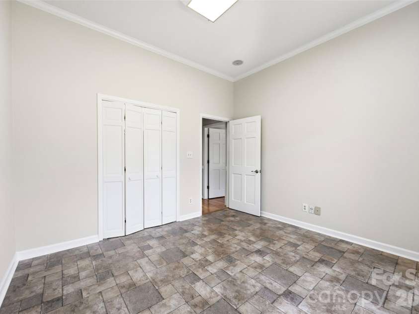 100 Country Creek Drive, Kings Mountain, NC 28086.  MLS# CAR4428896, YatesRealty ID 53498. 