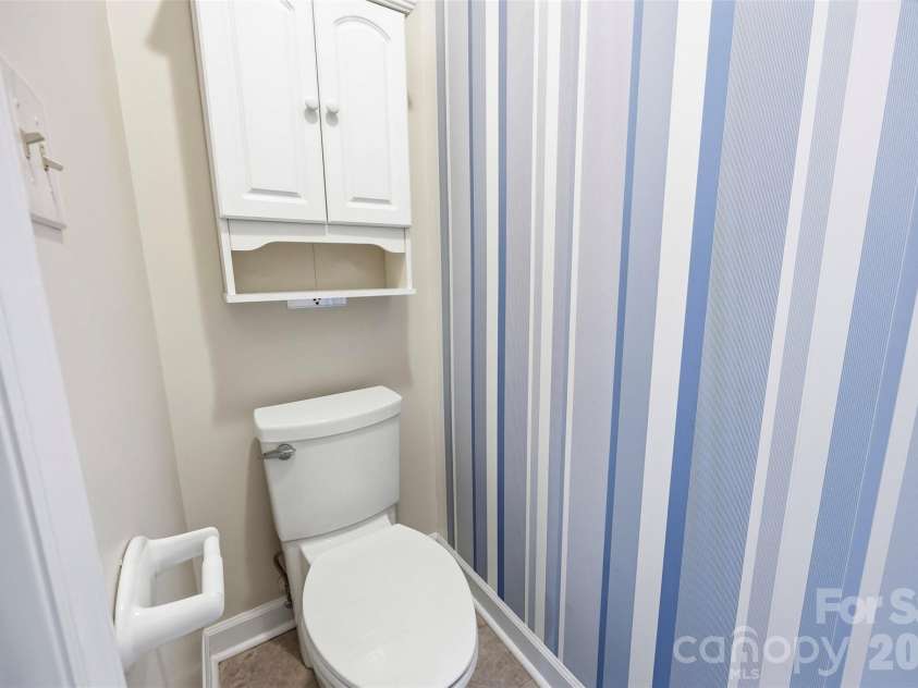 100 Country Creek Drive, Kings Mountain, NC 28086.  MLS# CAR4428896, YatesRealty ID 53498. 