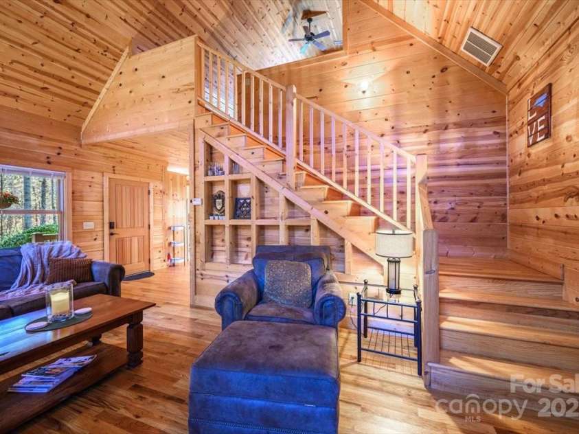 87 Prater Cove Road, Franklin, NC 28734.  MLS# CAR4322488, YatesRealty ID 535. 