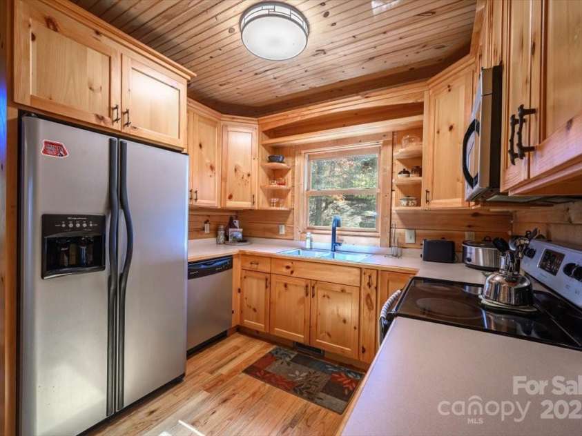 87 Prater Cove Road, Franklin, NC 28734.  MLS# CAR4322488, YatesRealty ID 535. 