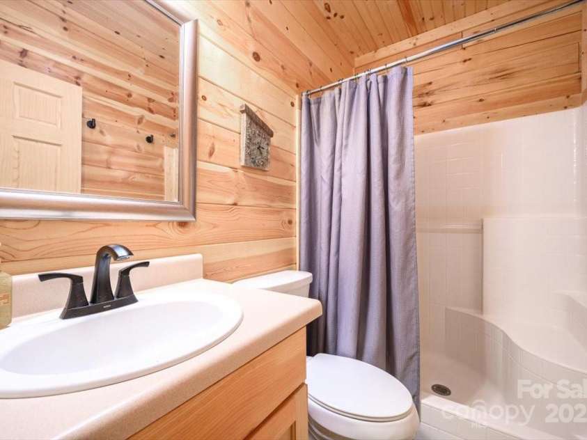 87 Prater Cove Road, Franklin, NC 28734.  MLS# CAR4322488, YatesRealty ID 535. 