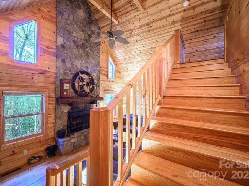 87 Prater Cove Road, Franklin, NC 28734.  MLS# CAR4322488, YatesRealty ID 535. 