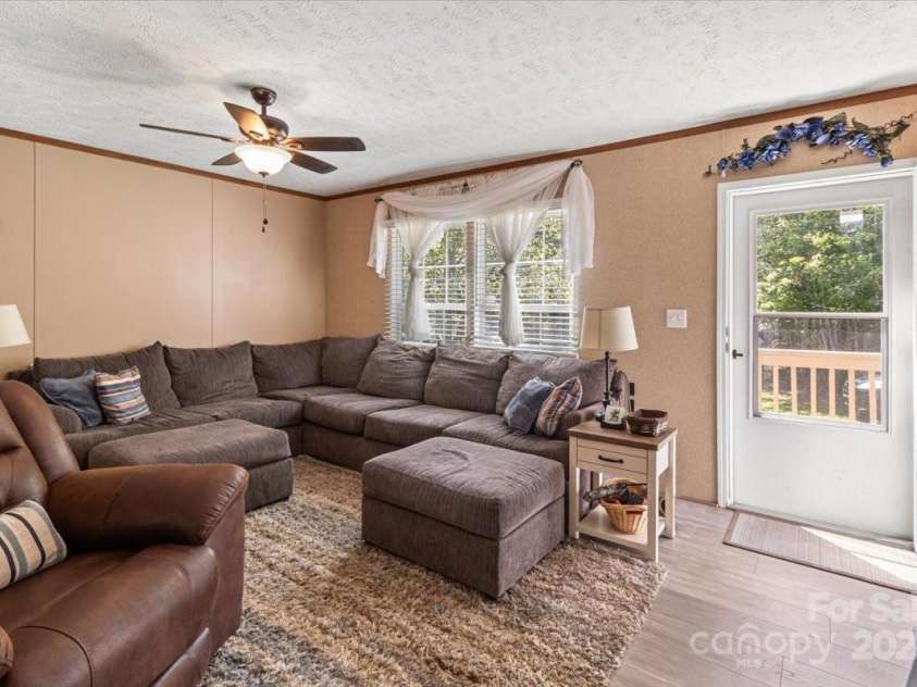 132 Bailey Mountain Road, Mars Hill, NC 28754.  MLS# CAR4288819, YatesRealty ID 5350. 