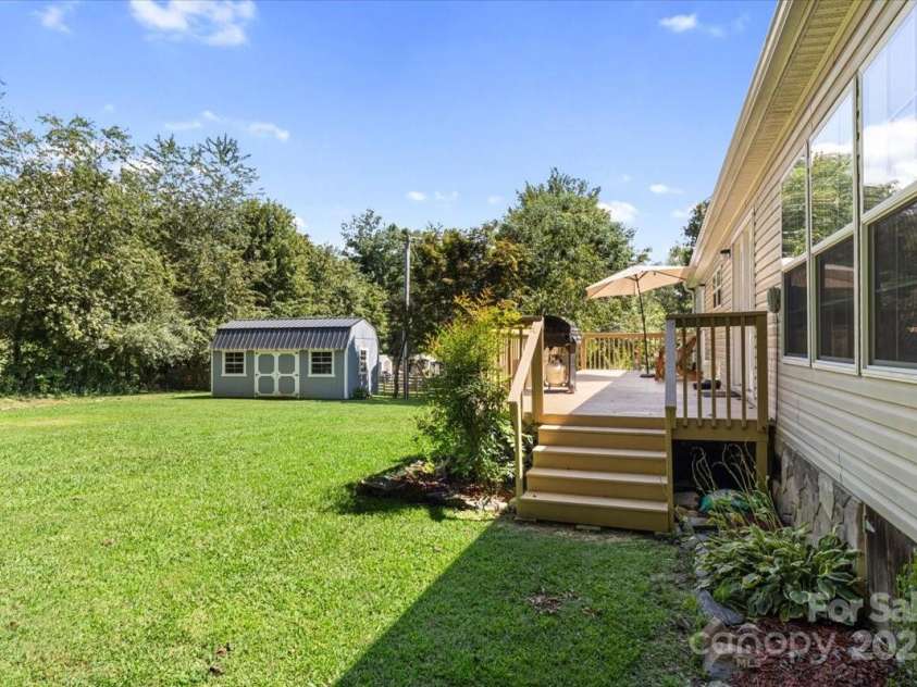 132 Bailey Mountain Road, Mars Hill, NC 28754.  MLS# CAR4288819, YatesRealty ID 5350. 
