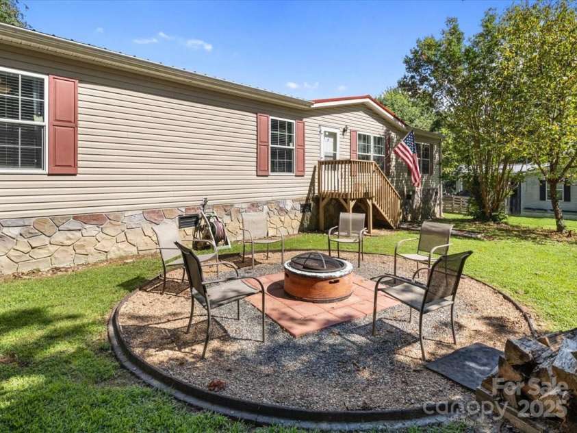 132 Bailey Mountain Road, Mars Hill, NC 28754.  MLS# CAR4288819, YatesRealty ID 5350. 