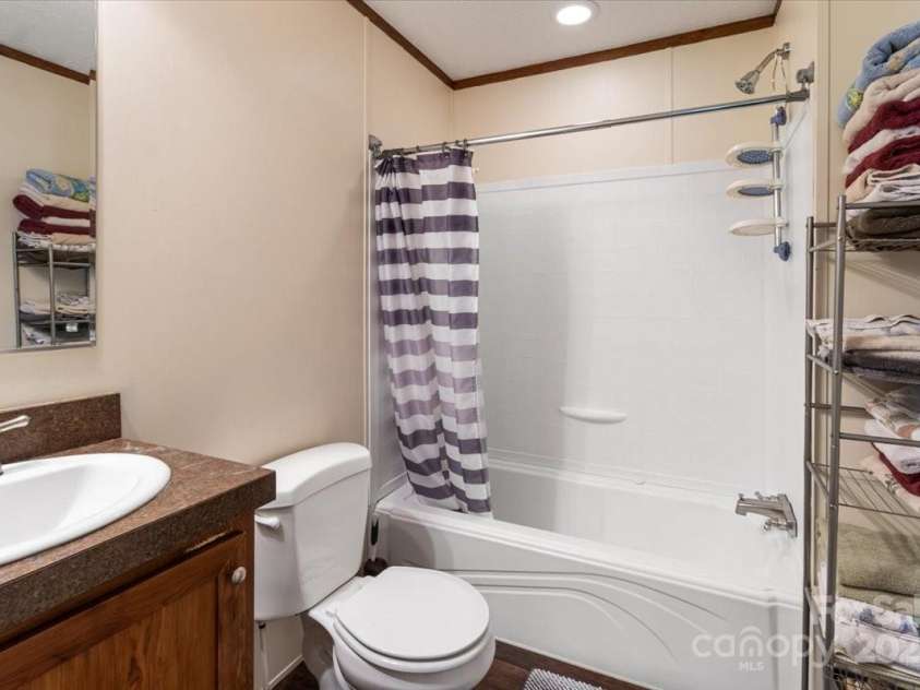 132 Bailey Mountain Road, Mars Hill, NC 28754.  MLS# CAR4288819, YatesRealty ID 5350. Hall Bath