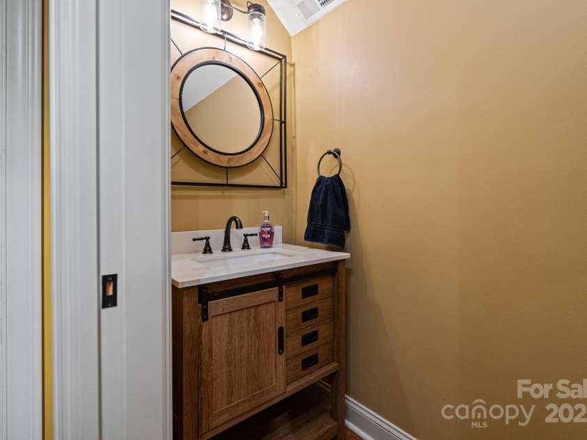 3196 Stonemill Path, Sherrills Ford, NC 28673.  MLS# CAR4235401, YatesRealty ID 5350. 1/2  BATH 2ND FLOOR