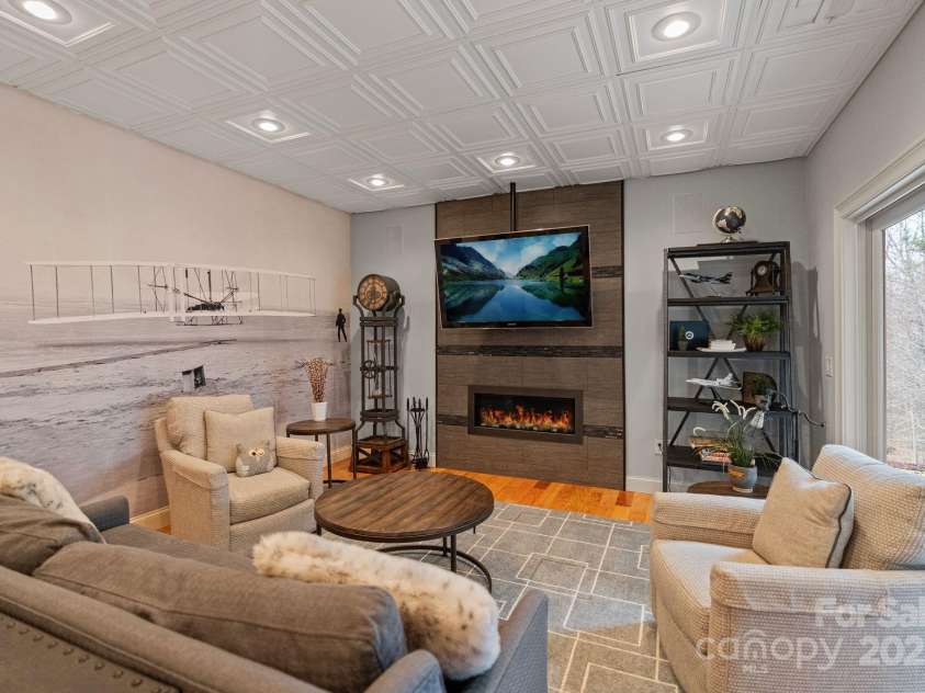 3196 Stonemill Path, Sherrills Ford, NC 28673.  MLS# CAR4235401, YatesRealty ID 5350. COOL MURAL IN DEN