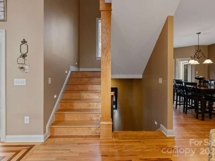 3196 Stonemill Path, Sherrills Ford, NC 28673.  MLS# CAR4235401, YatesRealty ID 5350. EXTRA WIDE STAIRCASE TO 2ND FLOOR & BASEMENT