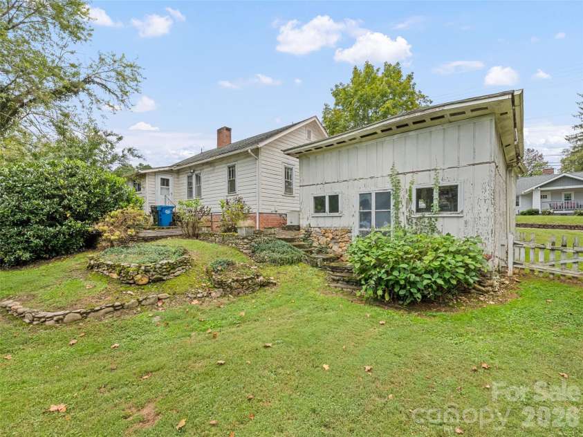 102 Marshall Street, Waynesville, NC 28786.  MLS# CAR4429237, YatesRealty ID 53501. 