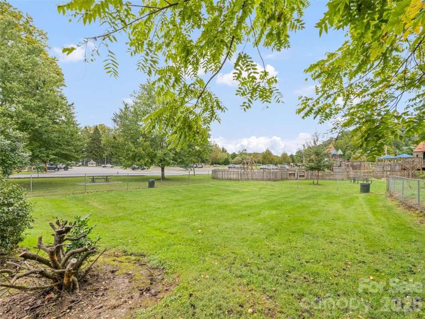 102 Marshall Street, Waynesville, NC 28786.  MLS# CAR4429237, YatesRealty ID 53501. 