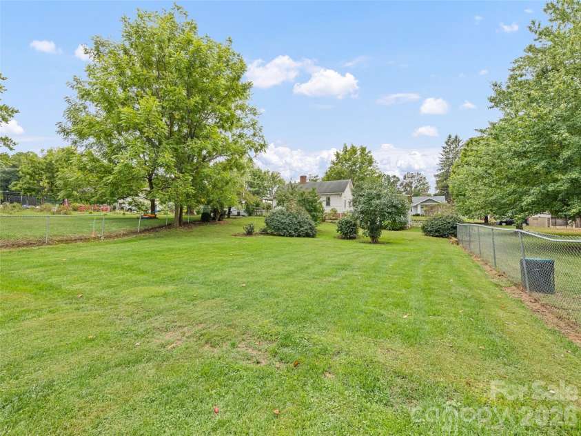 102 Marshall Street, Waynesville, NC 28786.  MLS# CAR4429237, YatesRealty ID 53501. 