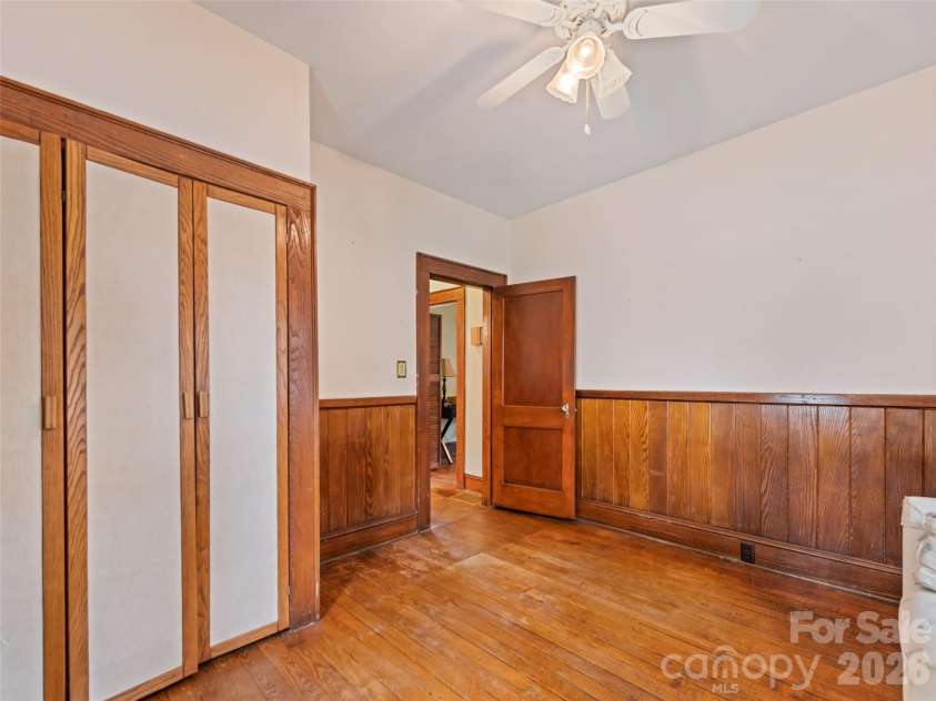 102 Marshall Street, Waynesville, NC 28786.  MLS# CAR4429237, YatesRealty ID 53501. 