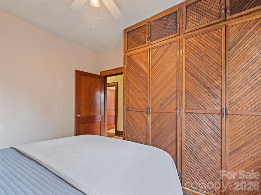 102 Marshall Street, Waynesville, NC 28786.  MLS# CAR4429237, YatesRealty ID 53501. 