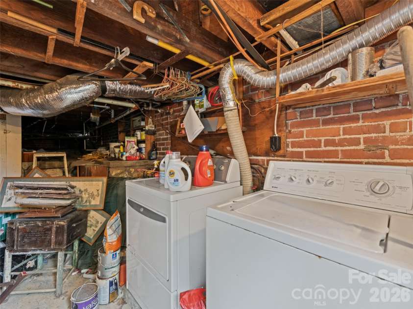102 Marshall Street, Waynesville, NC 28786.  MLS# CAR4429237, YatesRealty ID 53501. 