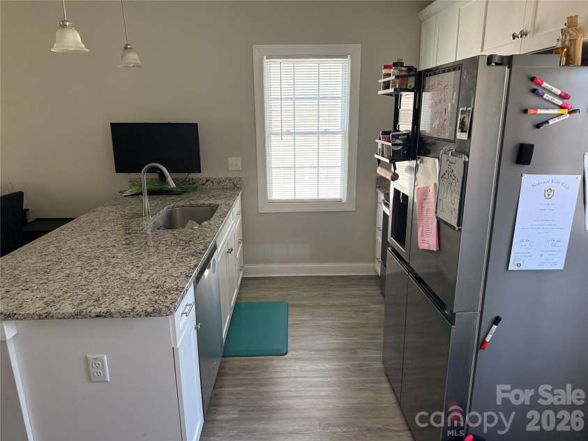 1084 20th Street, Hickory, NC 28601.  MLS# CAR4429249, YatesRealty ID 53502. 