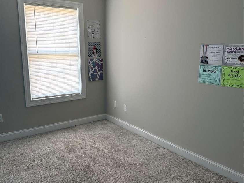 1084 20th Street, Hickory, NC 28601.  MLS# CAR4429249, YatesRealty ID 53502. 