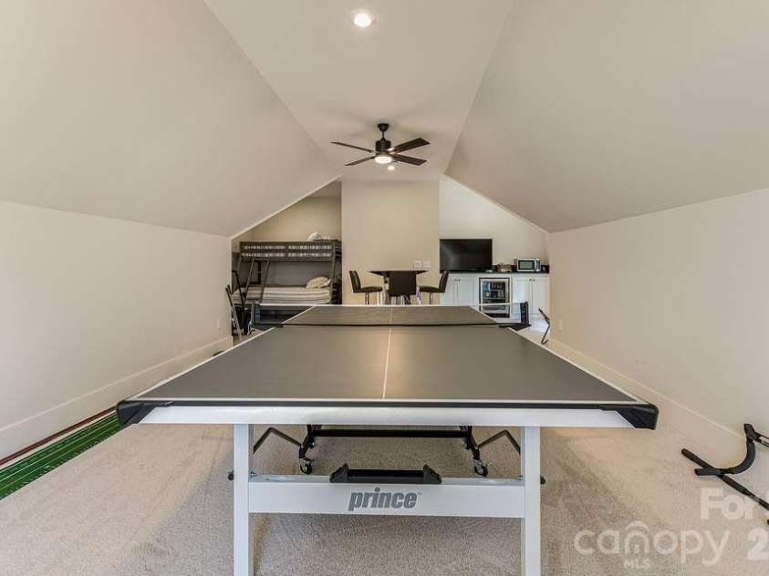 16 Bally Bunion Lane, Pinehurst, NC 28374.  MLS# CAR4429084, YatesRealty ID 53503. Bonus Room with Bunk Nook