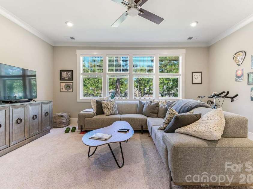 16 Bally Bunion Lane, Pinehurst, NC 28374.  MLS# CAR4429084, YatesRealty ID 53503. Den