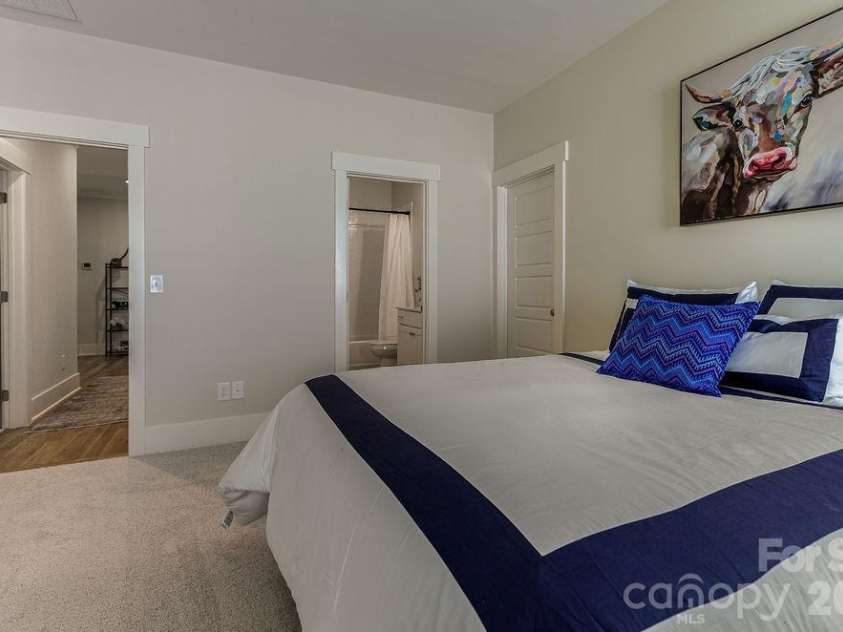 16 Bally Bunion Lane, Pinehurst, NC 28374.  MLS# CAR4429084, YatesRealty ID 53503. Fourth bedroom with Fourth Bathroom