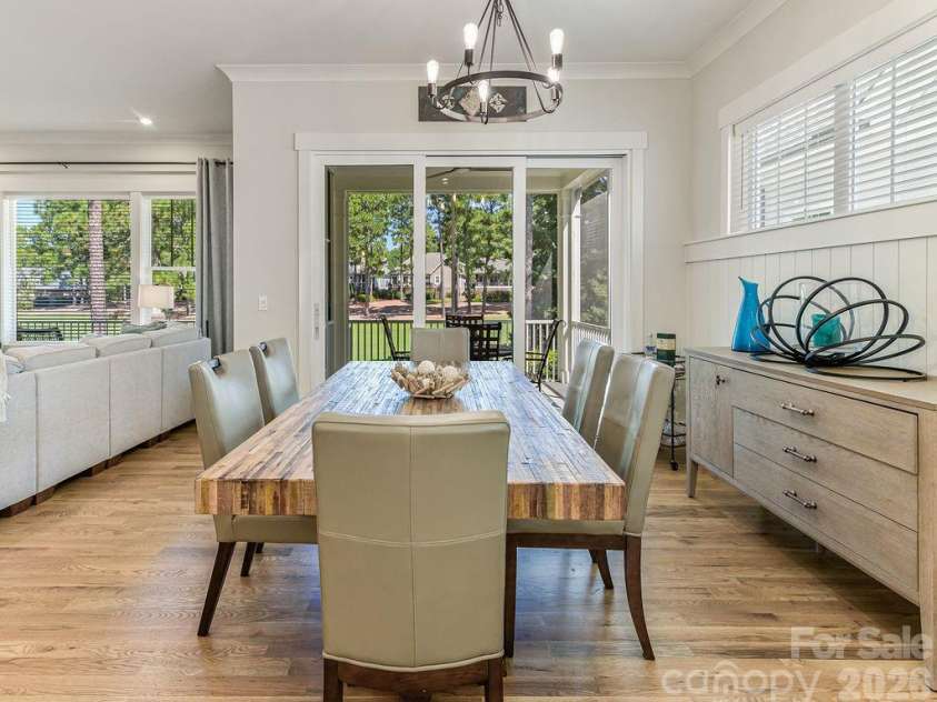 16 Bally Bunion Lane, Pinehurst, NC 28374.  MLS# CAR4429084, YatesRealty ID 53503. Large Eat-in Kitchen