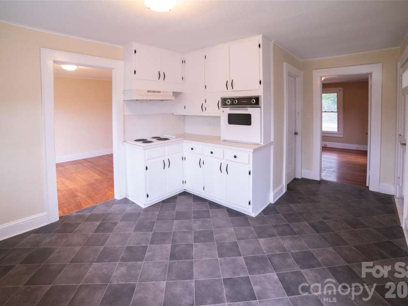 1173 Piedmont Road, Morganton, NC 28655.  MLS# CAR4429263, YatesRealty ID 53504. 