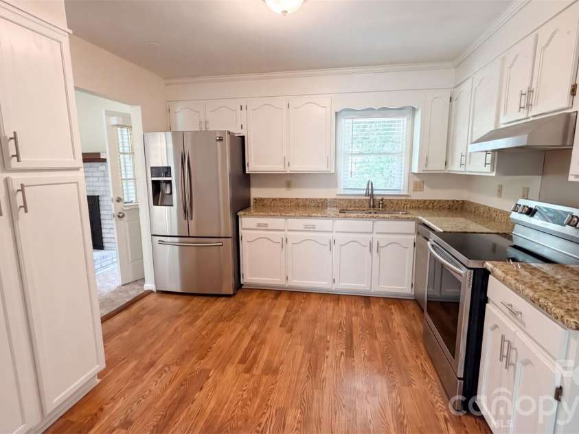 2500 Jacobs Road, Gastonia, NC 28054.  MLS# CAR4429275, YatesRealty ID 53506. 