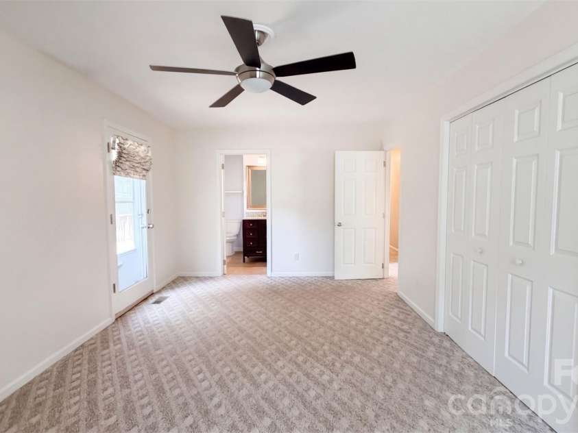 2500 Jacobs Road, Gastonia, NC 28054.  MLS# CAR4429275, YatesRealty ID 53506. 