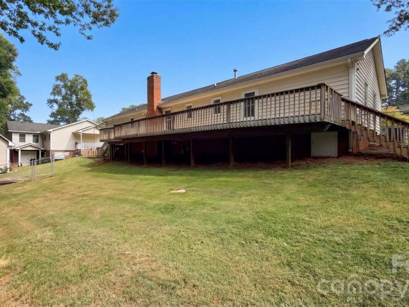 2500 Jacobs Road, Gastonia, NC 28054.  MLS# CAR4429275, YatesRealty ID 53506. 