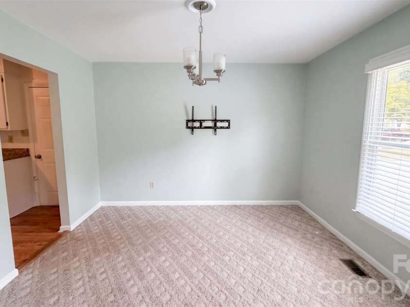 2500 Jacobs Road, Gastonia, NC 28054.  MLS# CAR4429275, YatesRealty ID 53506. 