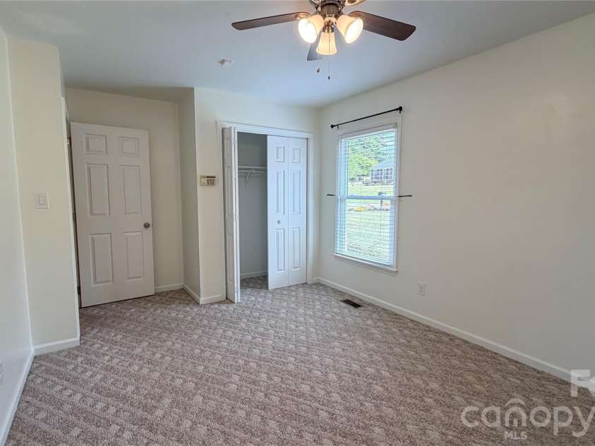 2500 Jacobs Road, Gastonia, NC 28054.  MLS# CAR4429275, YatesRealty ID 53506. 