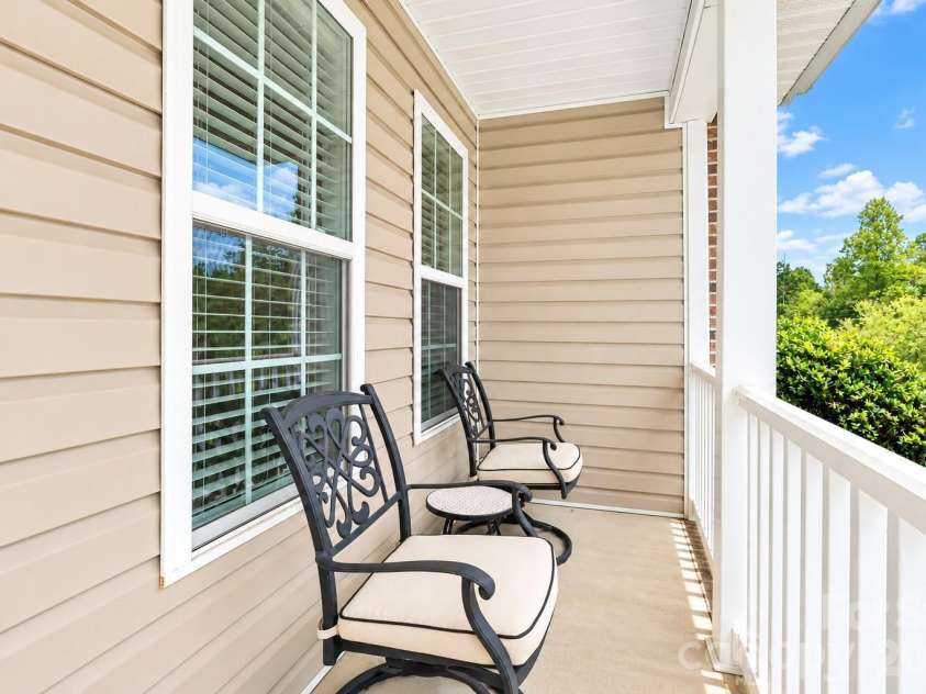 215 Pine Meadows Circle, Hickory, NC 28601.  MLS# CAR4427017, YatesRealty ID 53507. 
