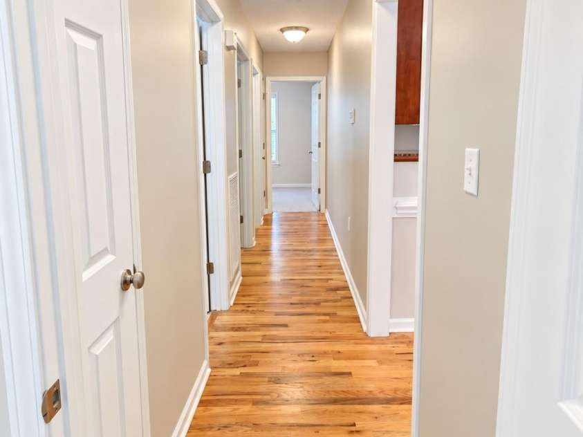 215 Pine Meadows Circle, Hickory, NC 28601.  MLS# CAR4427017, YatesRealty ID 53507. 