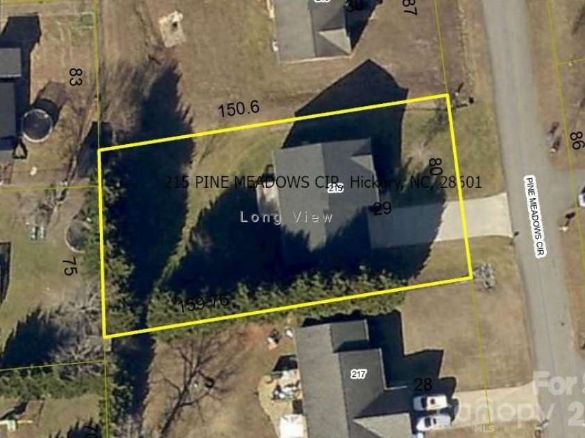215 Pine Meadows Circle, Hickory, NC 28601.  MLS# CAR4427017, YatesRealty ID 53507. 