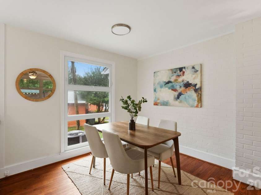 4206 Randolph Road, Charlotte, NC 28211.  MLS# CAR4422811, YatesRealty ID 53508. Dining room