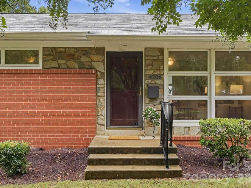 4206 Randolph Road, Charlotte, NC 28211.  MLS# CAR4422811, YatesRealty ID 53508. Front exterior