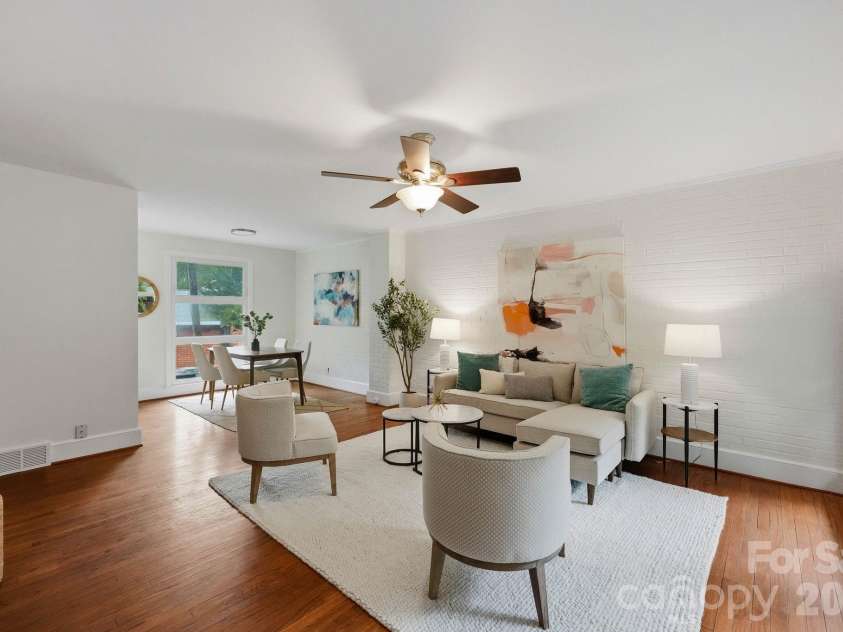 4206 Randolph Road, Charlotte, NC 28211.  MLS# CAR4422811, YatesRealty ID 53508. Living room