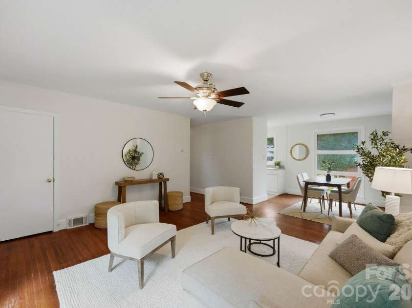 4206 Randolph Road, Charlotte, NC 28211.  MLS# CAR4422811, YatesRealty ID 53508. Living room