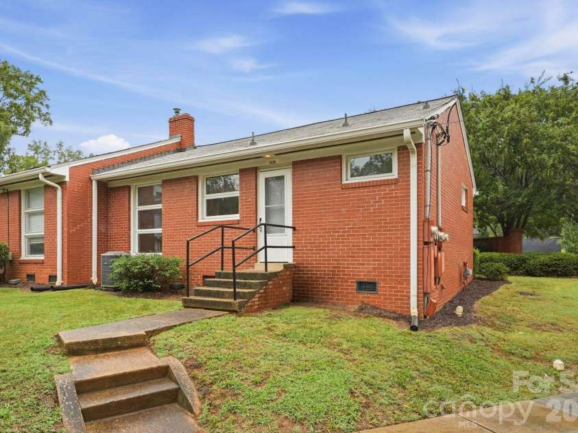 4206 Randolph Road, Charlotte, NC 28211.  MLS# CAR4422811, YatesRealty ID 53508. Rear exterior