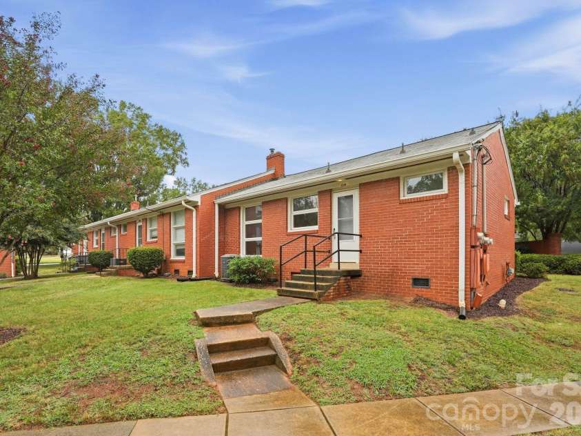 4206 Randolph Road, Charlotte, NC 28211.  MLS# CAR4422811, YatesRealty ID 53508. Rear exterior