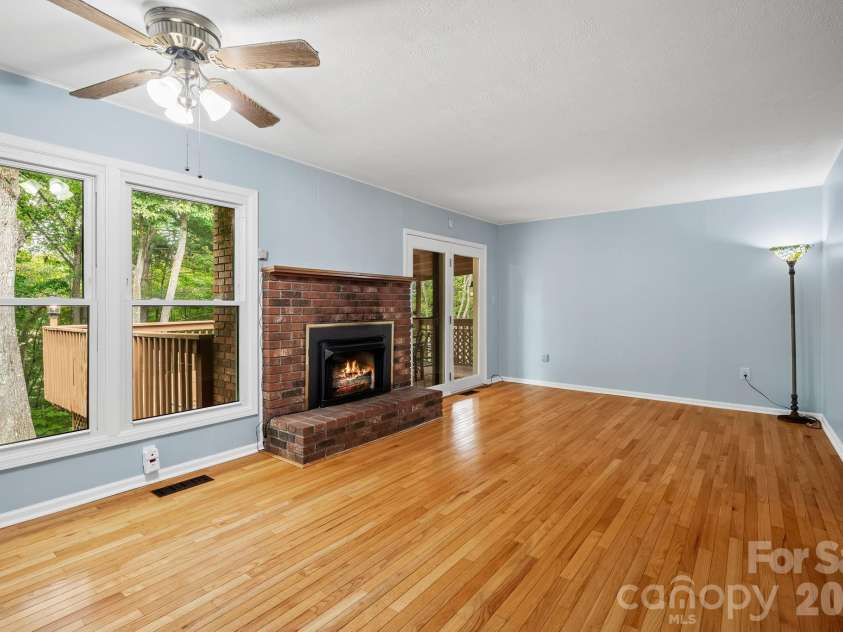 431 Pine Ridge Road, Mars Hill, NC 28754.  MLS# CAR4429293, YatesRealty ID 53509. 