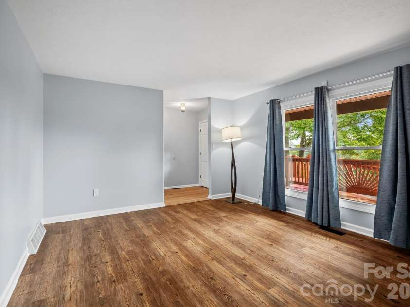 431 Pine Ridge Road, Mars Hill, NC 28754.  MLS# CAR4429293, YatesRealty ID 53509. 