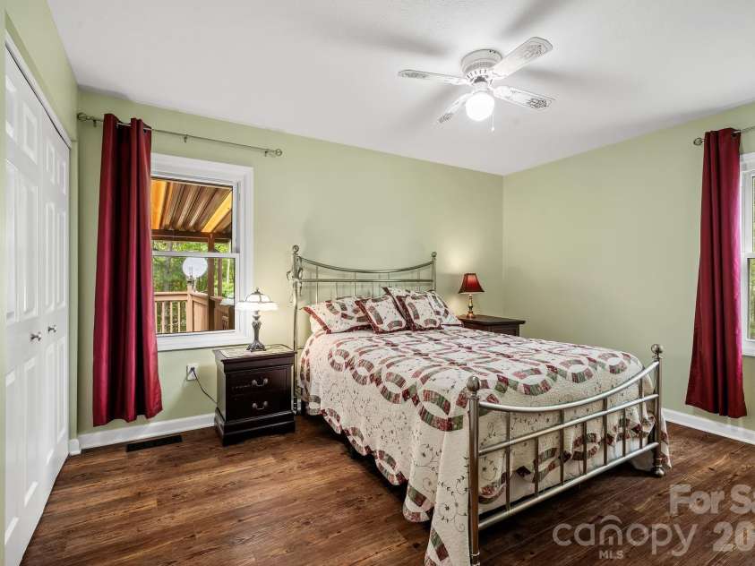 431 Pine Ridge Road, Mars Hill, NC 28754.  MLS# CAR4429293, YatesRealty ID 53509. 