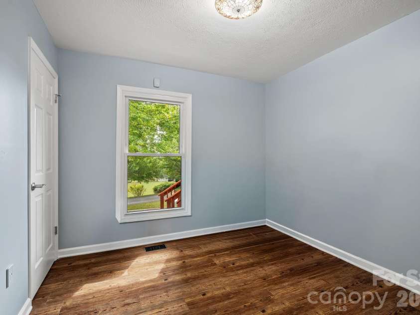 431 Pine Ridge Road, Mars Hill, NC 28754.  MLS# CAR4429293, YatesRealty ID 53509. 