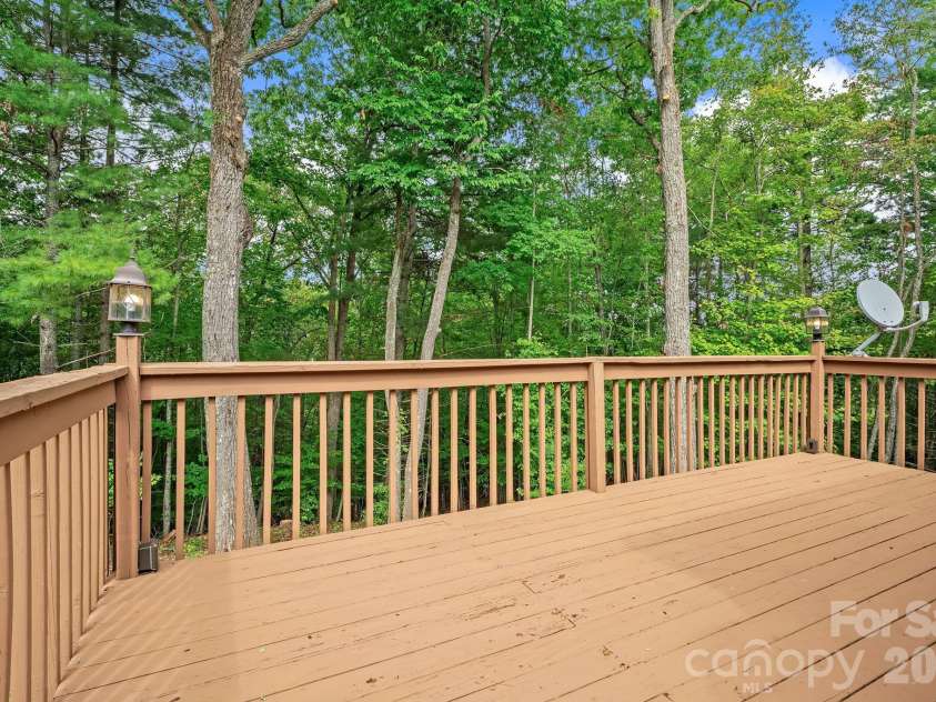 431 Pine Ridge Road, Mars Hill, NC 28754.  MLS# CAR4429293, YatesRealty ID 53509. 